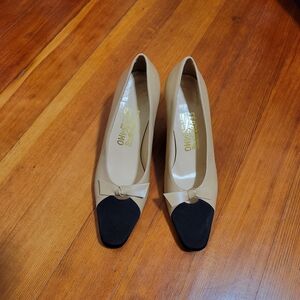 Elegant Tan and Black Women's Pumps